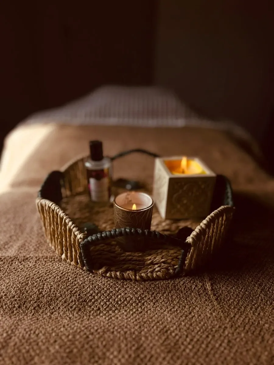 Bougies et huile de massage, ambiance Prunelle & Amande